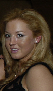 Ellen Whitaker and Henry Cavill get engaged! Ellen Whitaker and Henry Cavill get engaged!